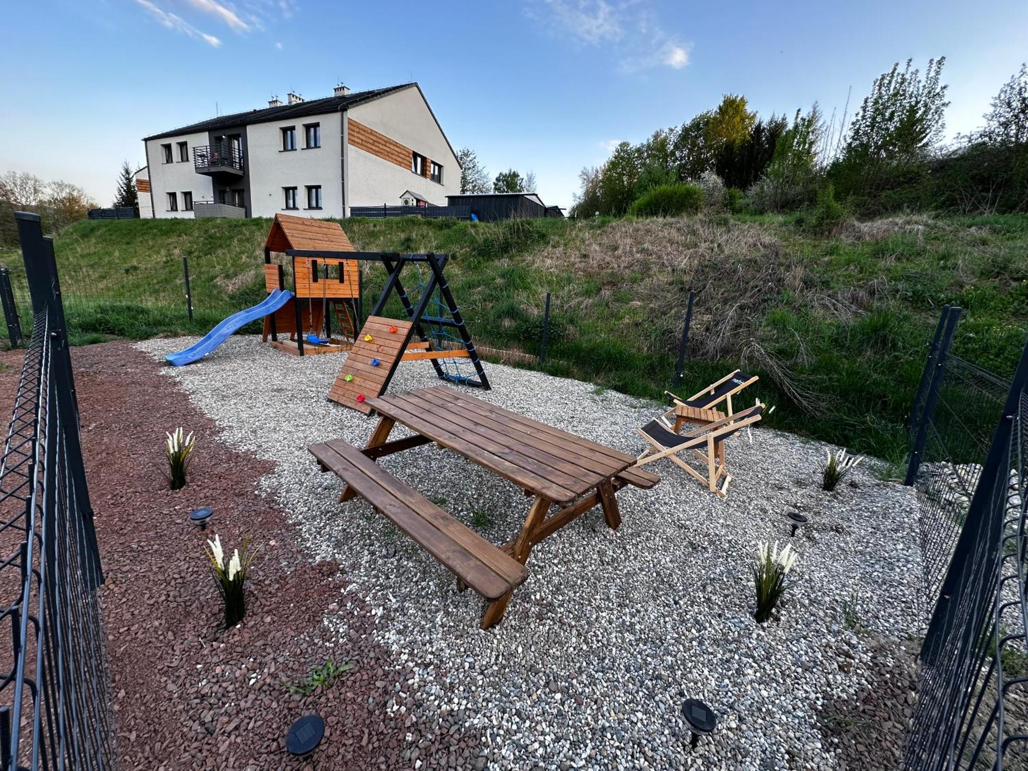 Apartament Pod Wzgorzem Z Sauna, Jacuzzi I Basenem Kudowa-Zdrój Exteriér fotografie